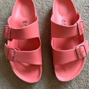 Birkenstocks | Rubber Arizona Essential Slide Sandals